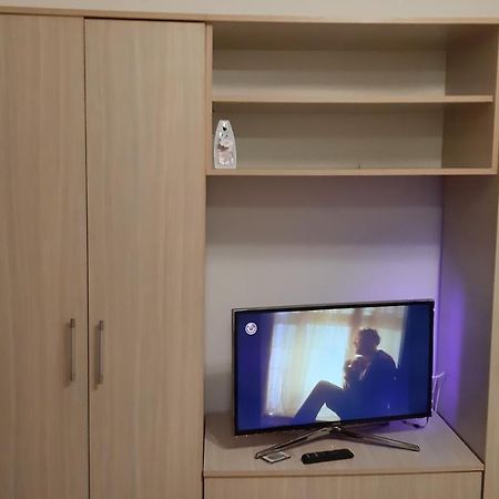 Studio Timpuri Noi 50 بوخارست المظهر الخارجي الصورة
