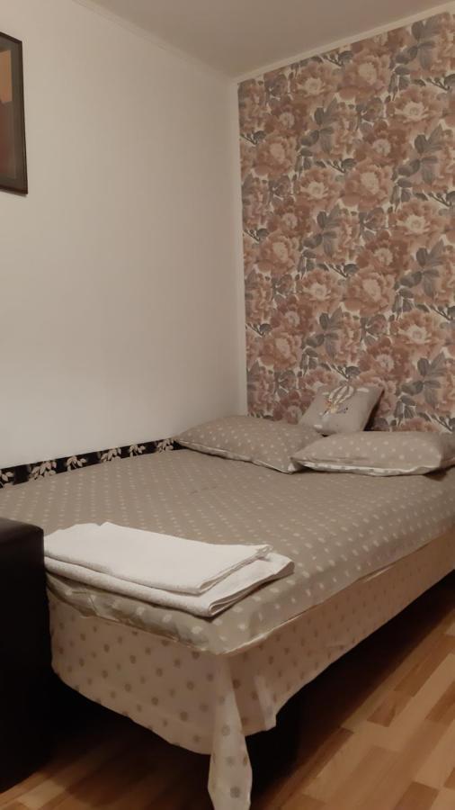 Studio Timpuri Noi 50 بوخارست المظهر الخارجي الصورة