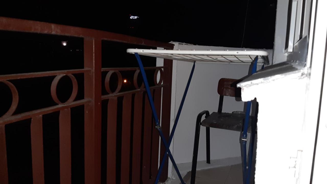 Studio Timpuri Noi 50 بوخارست المظهر الخارجي الصورة