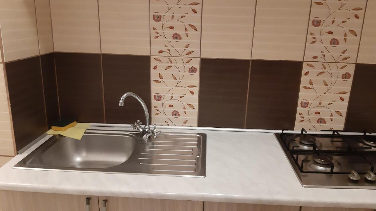 Studio Timpuri Noi 50 بوخارست المظهر الخارجي الصورة
